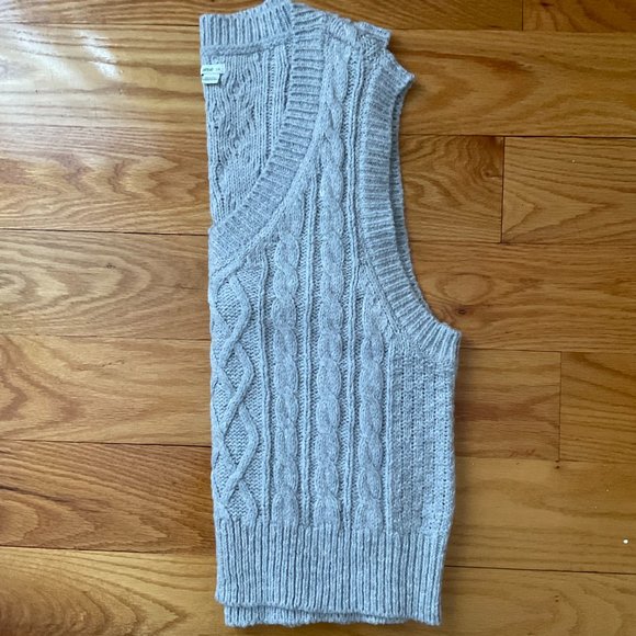 Women's American Eagle Sweater Vest - Picture 2 of 2